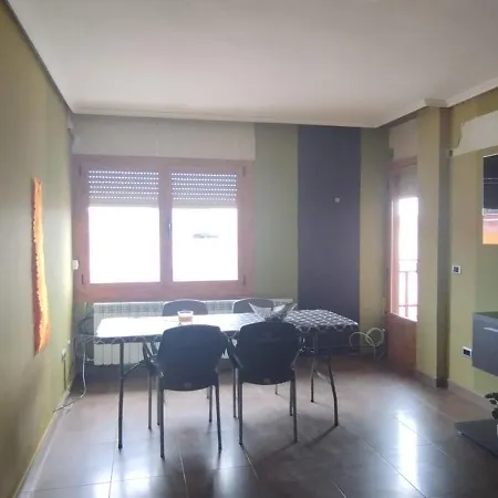 アパート Nuria's 47 カランダ